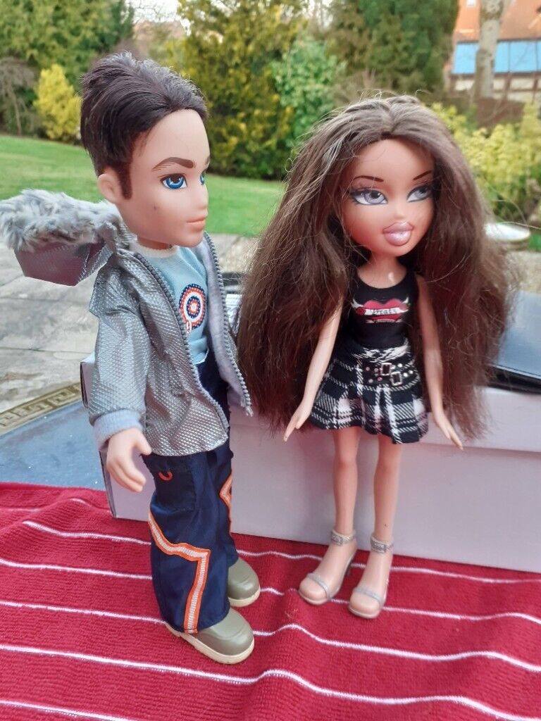 RARE Bratz Wintertime Wonderland Dolls DANA and KOBY from 2003