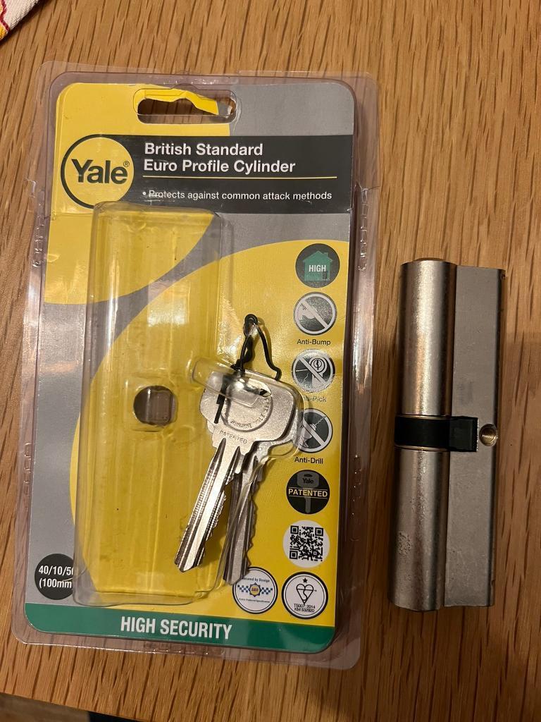 image for Yale Cylinder lock