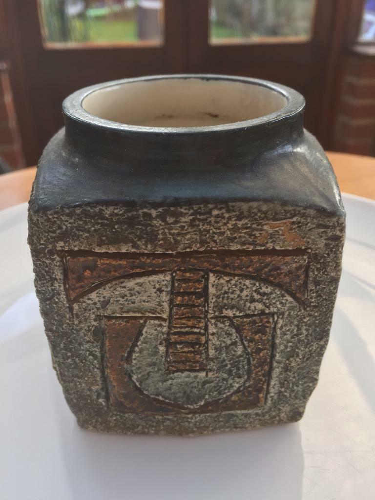 TROIKA MARMALADE POT BY SIMONE KILBURN Excellent condition, no chips 