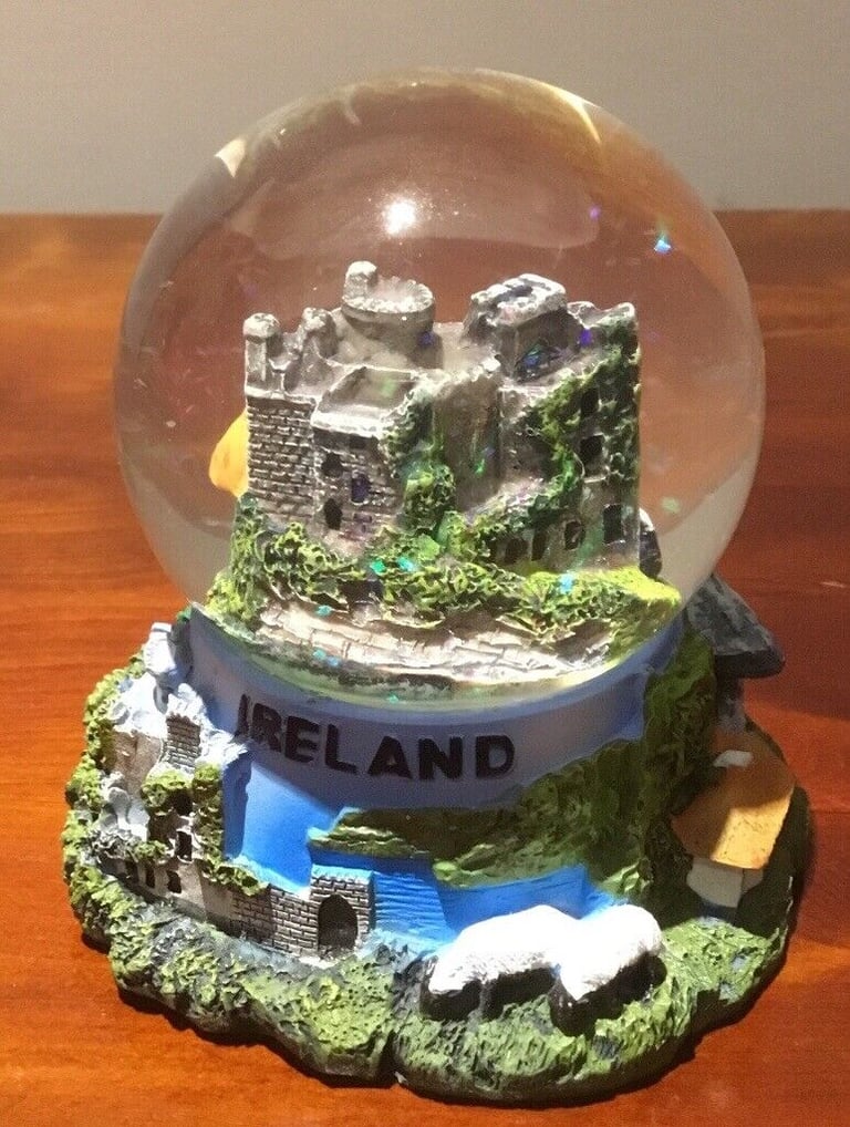 BN Ireland snowglobe