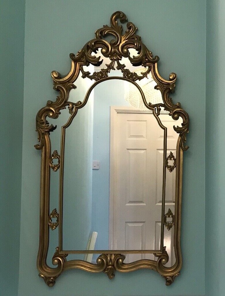 Gold mirror