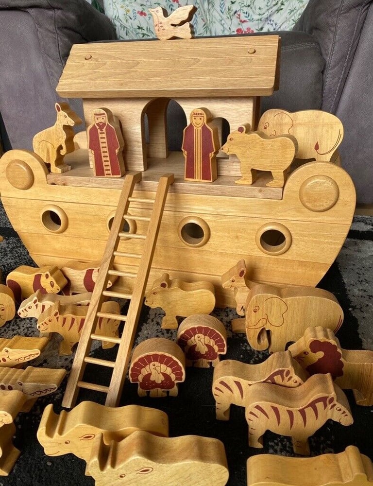 Noah’s Ark , large , solid wood lots of animals etc 