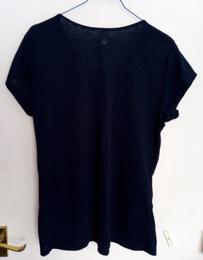 2 x Ladies UV protection tops - size 16 and 18 