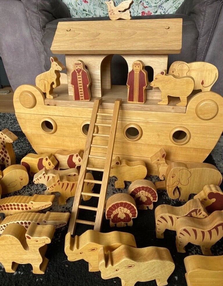 Noah’s Ark , large , solid wood lots of animals etc 