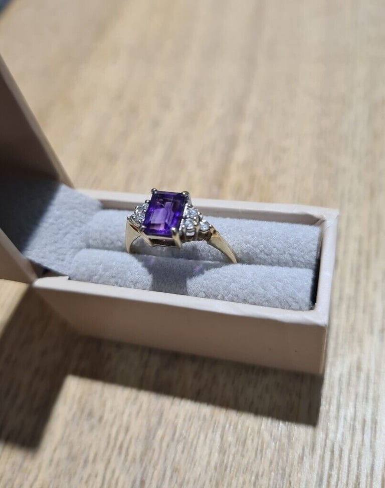 image for Gold 9ct Amethyst dress ring.