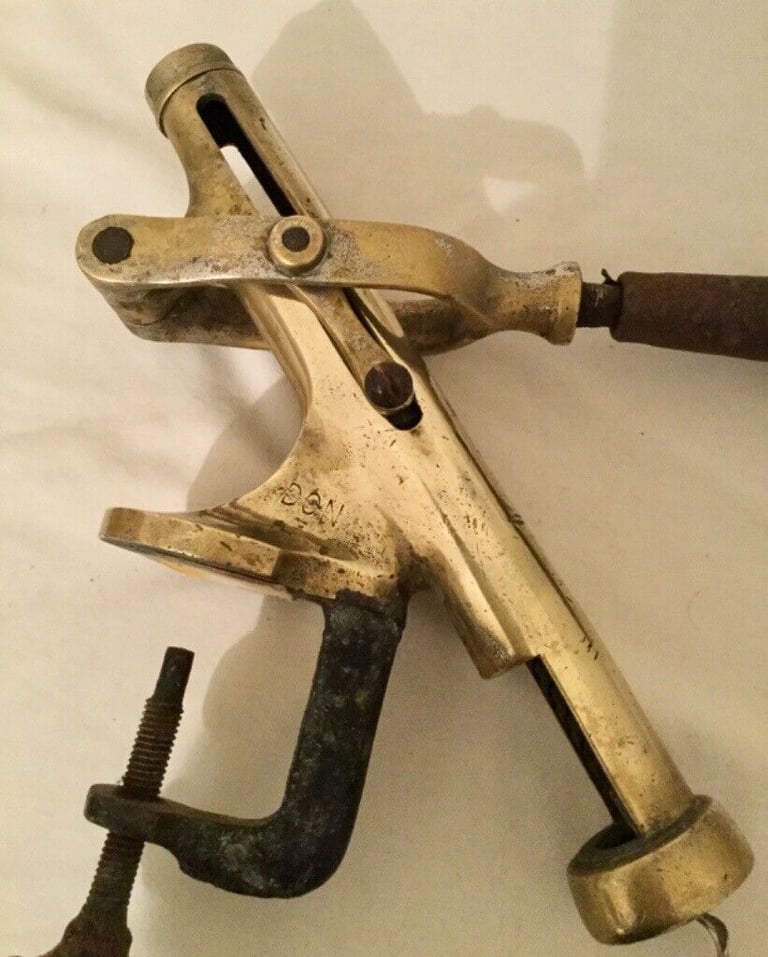 “THE DON” 1910/1920 PUBLIC BAR CORK EXTRACTOR