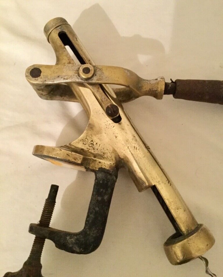 “THE DON” 1910/1920 PUBLIC BAR CORK EXTRACTOR