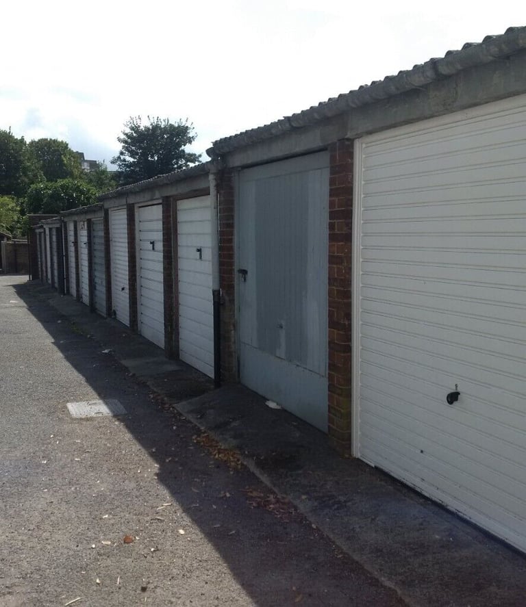 Garage/Parking/Storage: Norwich Road, Thornton Heath CR7 8NA - GATED SITE
