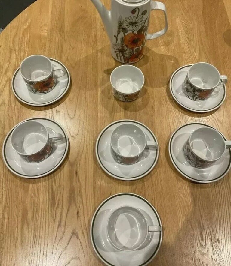 J&G Meakin Poppy Coffee Set