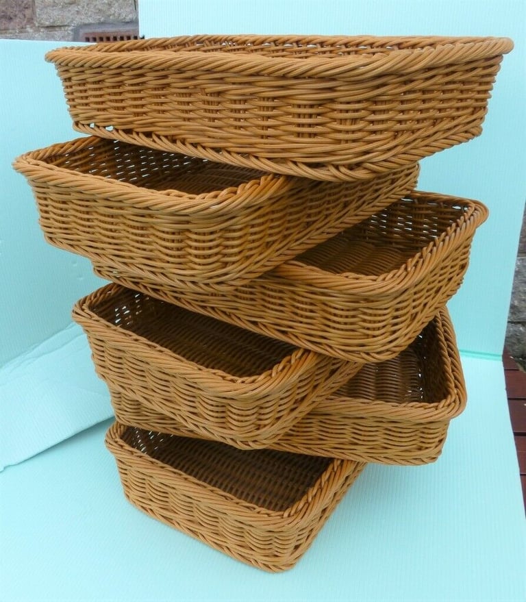 Set of 6 Polly Wicker baskets / trays, by Gadsby.