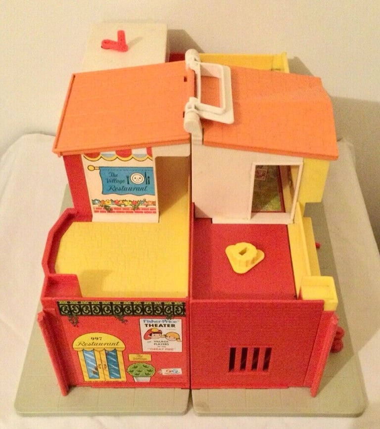 1970’s Fisher Price Vintage Little People VILLAGE Main Street Toy Play Family Set