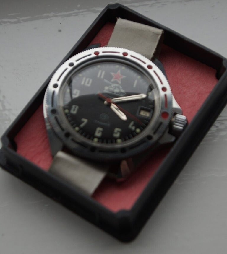 Wostok Komandirskie manual wind mechanical wristwatch - Tank divisions - new old - cal 2414 - '90s