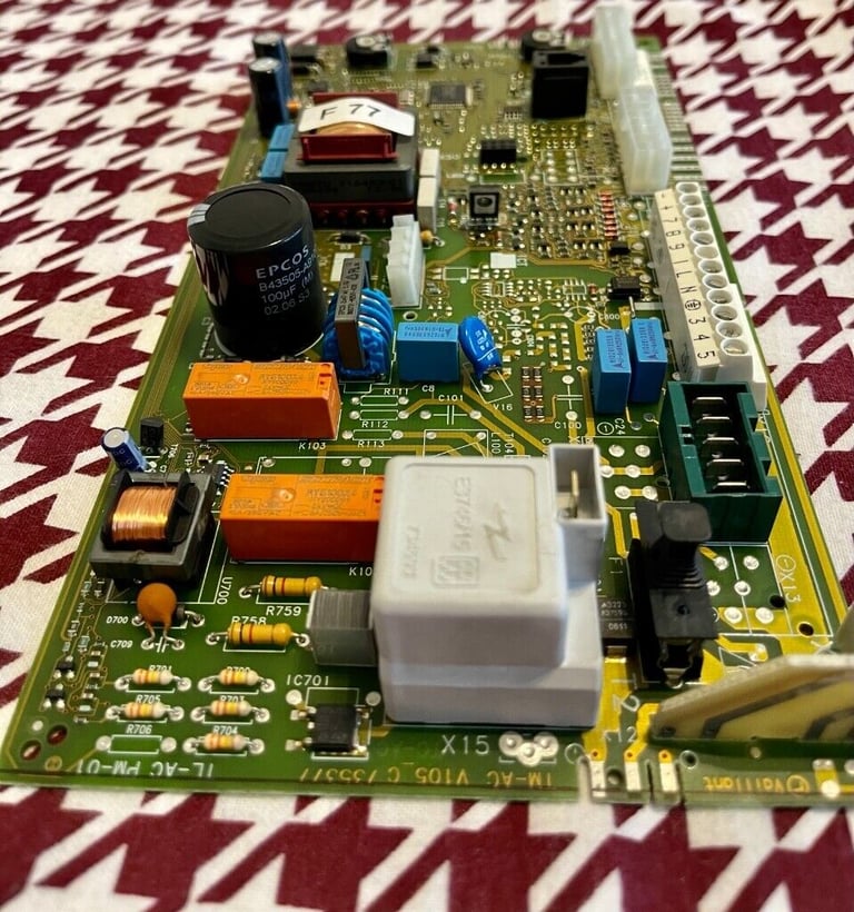Vaillant ecotec plus 824 R1 boiler FAULTY printed circuit board (PCB)