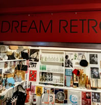 Dream Retro vintage sells 1940's, 50's and 60's stuff