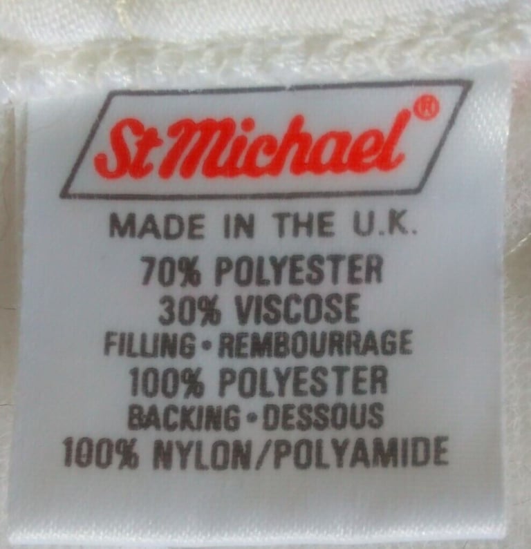 Single bed VALANCE white with pink roses, St Michael brand, Marks & Spencer, smoke free home