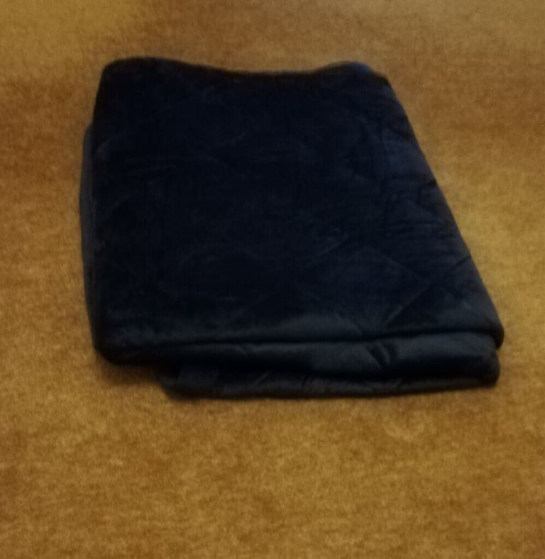 Weighted blanket by Kuddly