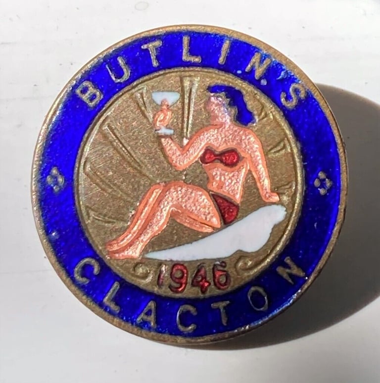 RARE VINTAGE 1946 BUTLIN'S CLACTON PIN BADGE HOLIDAY CAMP BUTLINS BILLY BUTLIN REDCOAT SEASIDE ESSEX