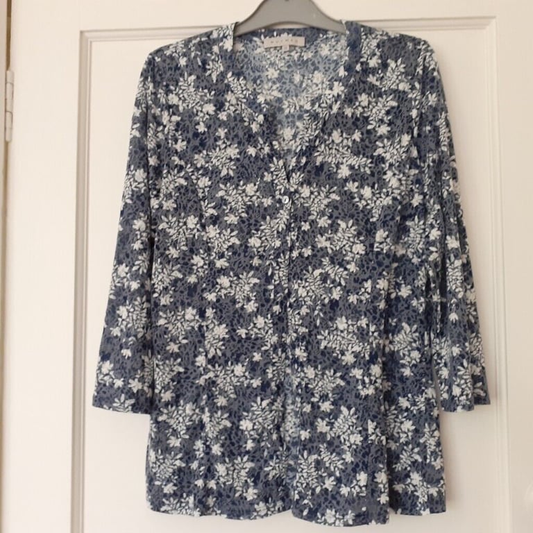 Size 12 Longsleeved Button Up Top