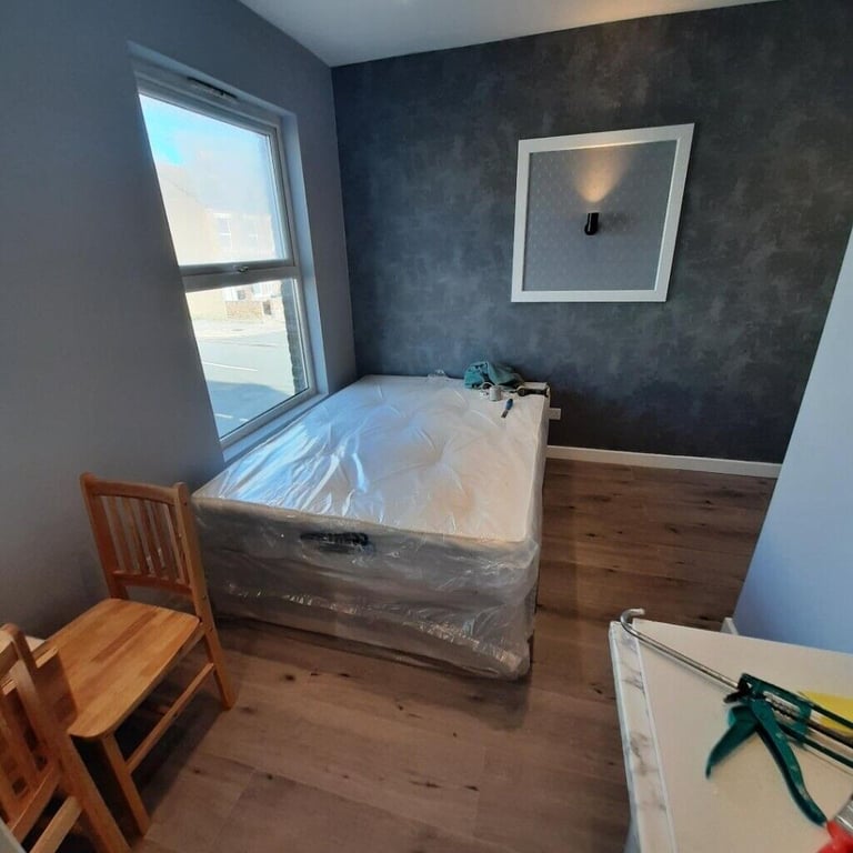 '*HANWELL,W7,* BRAND NEW REFURBISHED STUDIO, Elizabeth line is 15 minutes to Paddington & Heathrow