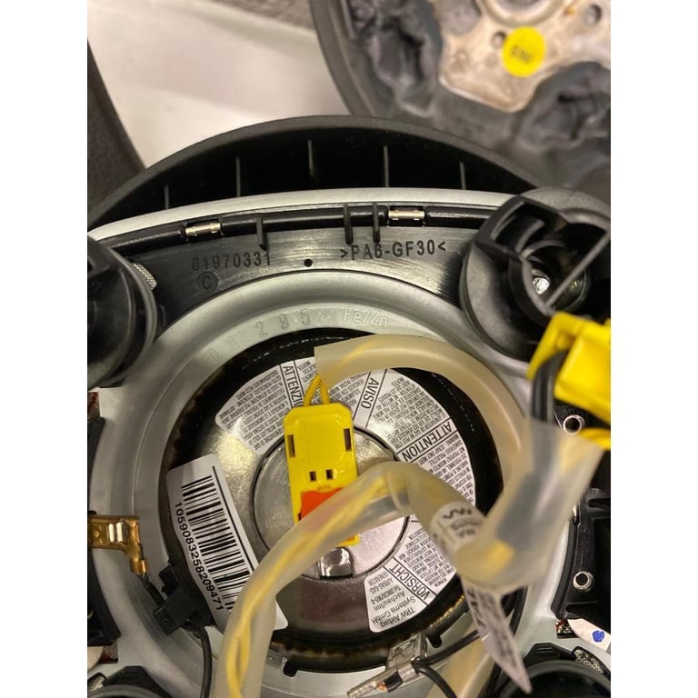 VW Golf TSI Steering Wheel + Airbag, Part Number: PA6-GF30