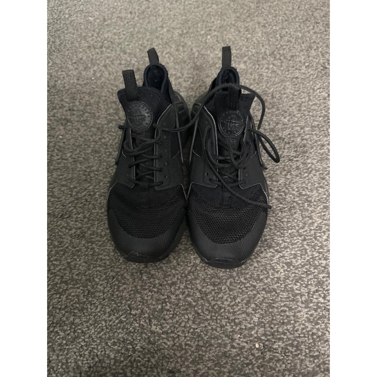 image for Nike Air Hurache trainers size 3