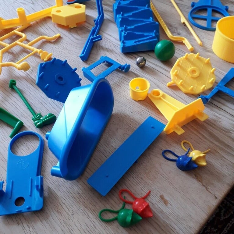 Mouse Trap 1999  (MB Games) spare parts.