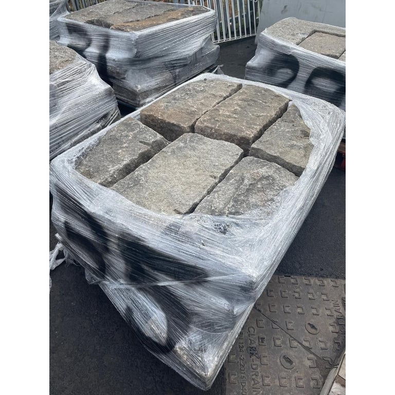 Reclaimed Granite Kerbs 