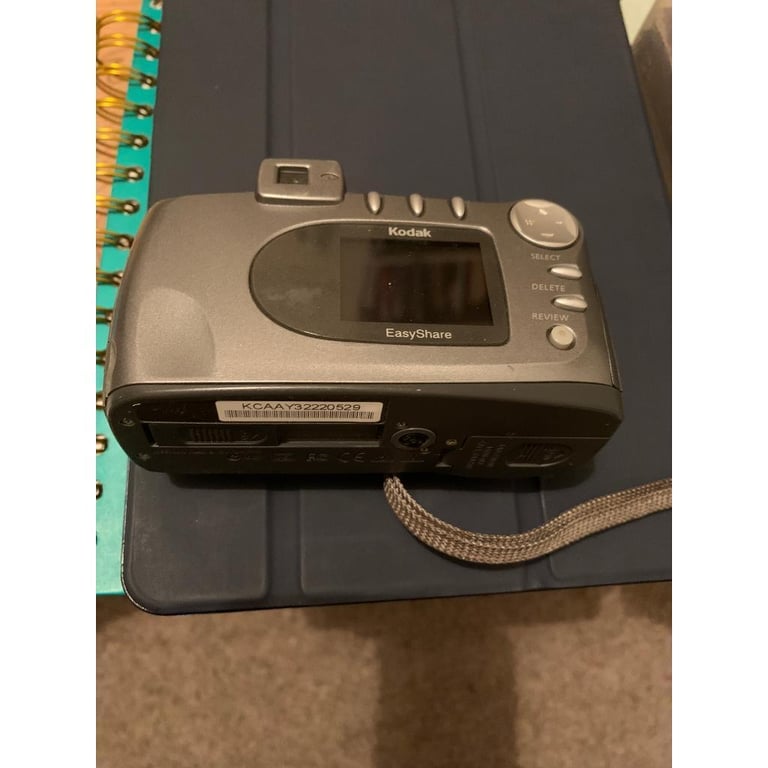 Kodak easy share camera CX4230 for spares and repair