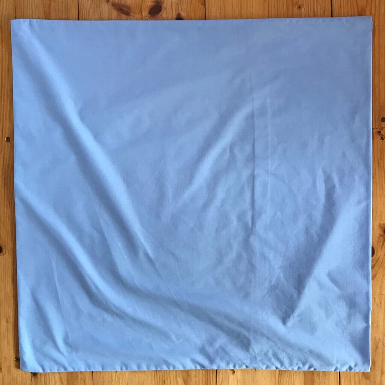 Large 24 ins x 24 ins square blue pillowcase or cushion cover. Broomhill, made in Ireland. Can post.