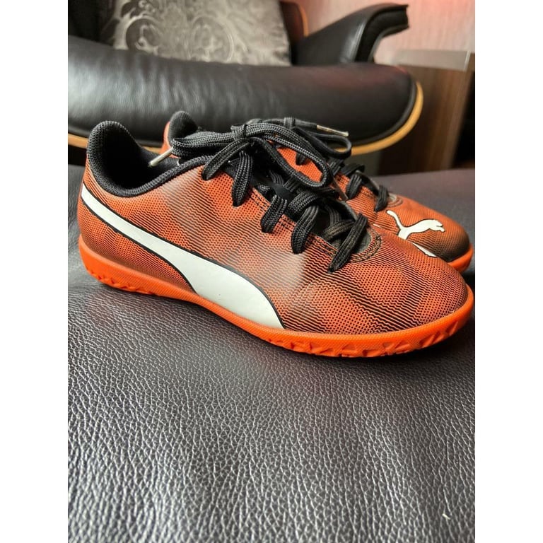 image for Kids PUMA football trainers UK 11