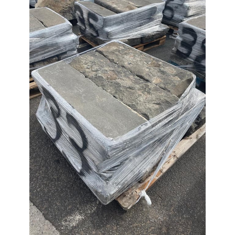 Reclaimed Granite Kerbs 