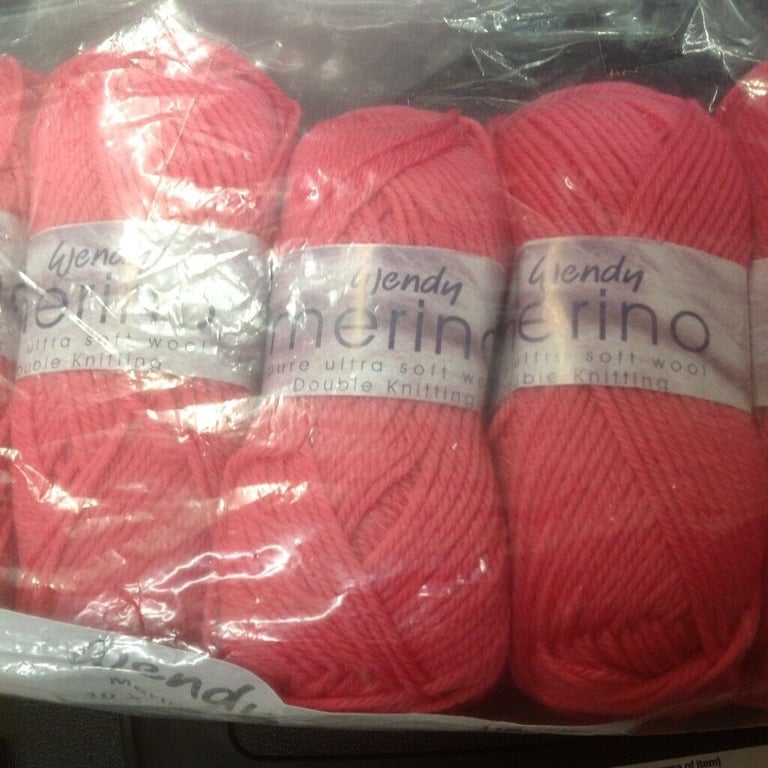 WENDY MERINO DOUBLE KNITTING KNITTING WOOL 100% MERINO WOOL ULTRA SOFT 5X50G