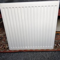 CENTRAL HEATING DOUBLE RADIATORS WHITE WITH THERMOSTAT VALVES AND FITTINGS 600X600