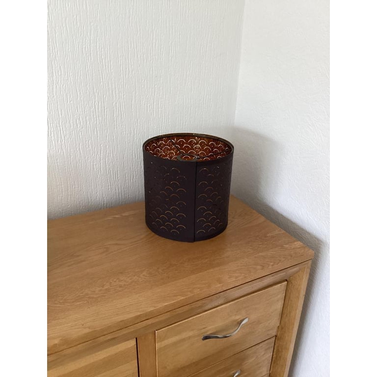 Chocolate & Gold ceiling shade £8