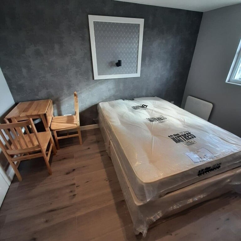 '**HANWELL W7** COSY DOUBLE STUDIO 15 MINUTES PADDINGTON AND HEATHROW 