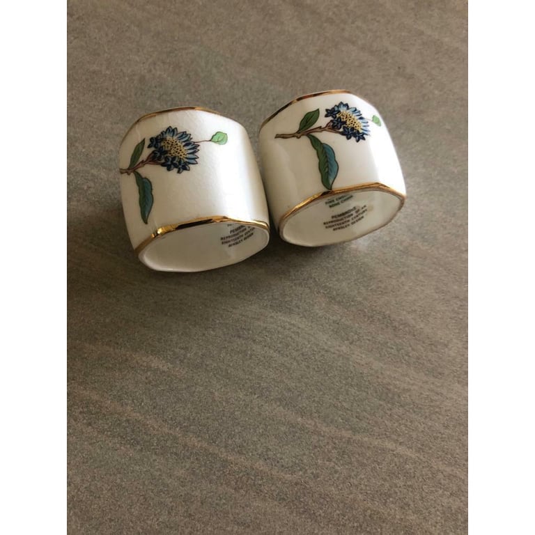 AYNSLEY FINE BONE CHINA NAPKIN RINGS