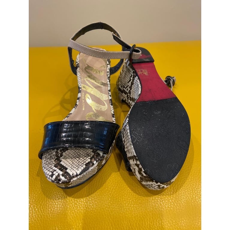 Cuple ladies shoes