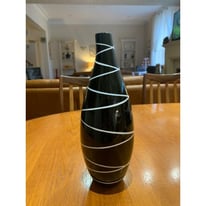 Stylish Hobart black /white stripe china vase 