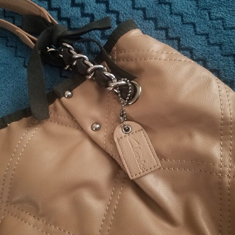 Clark Beige handbag, good condition  £2.5