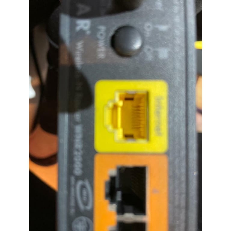 Netgear WNR2000 Wireless-N Router, used