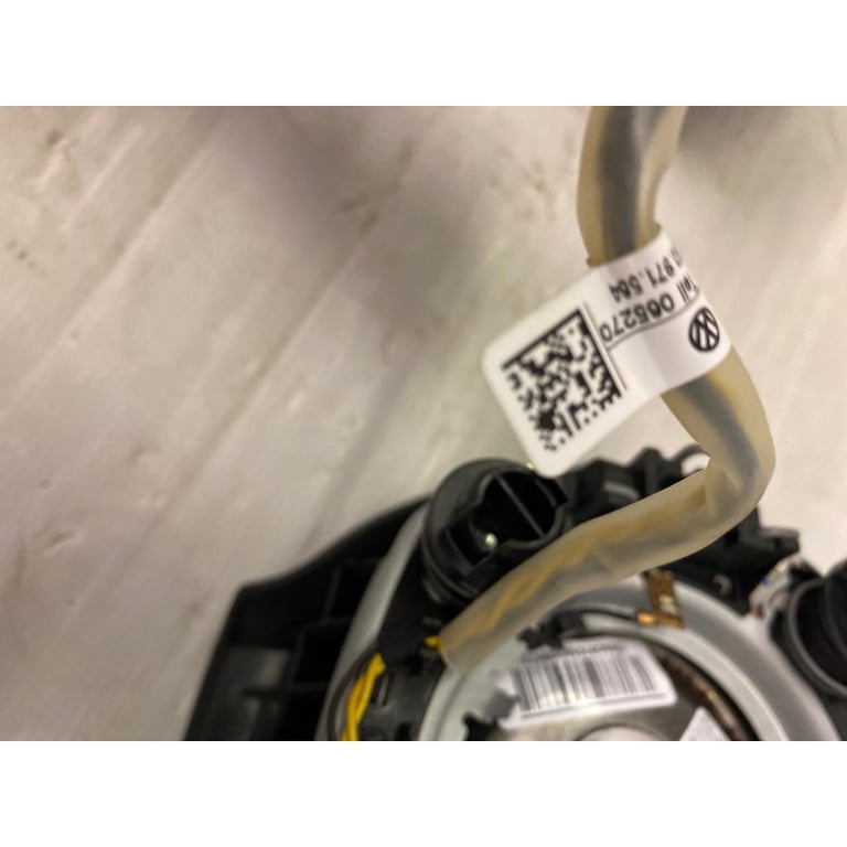 VW Golf TSI Steering Wheel + Airbag, Part Number: PA6-GF30