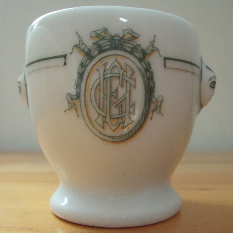 image for White,green,gilt ceramic pot.SOCIETE DES ANCIENCS ETABLISSEMENTS-A HACHE & CIE-PARIS-VIERZON.£3 ovno