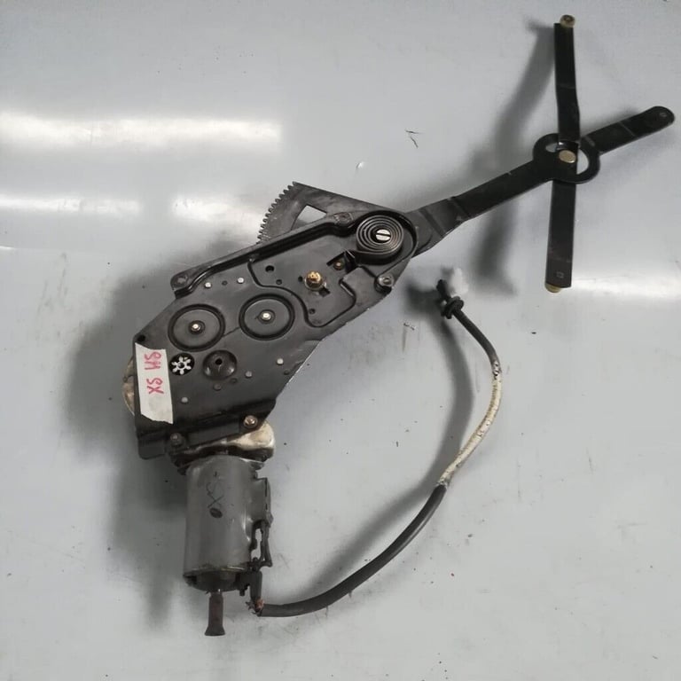 image for Rh lift window mechanism for Citroen SM