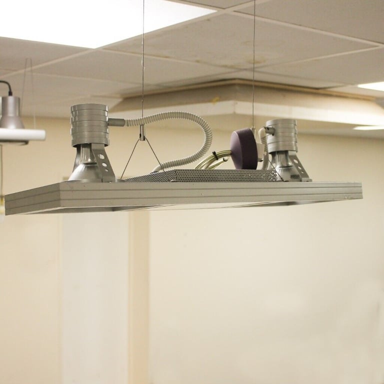Spot Light Unit, Ceiling Hanging, 2 x PAR30 CDM-R Lamps Easy LED Conversion.