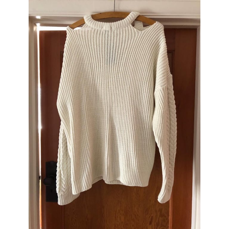 New look jumper , size 16. Never worn and labelled