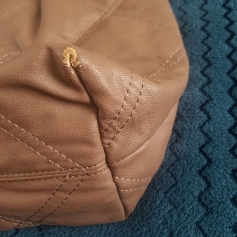 Clark Beige handbag, good condition  £2.5