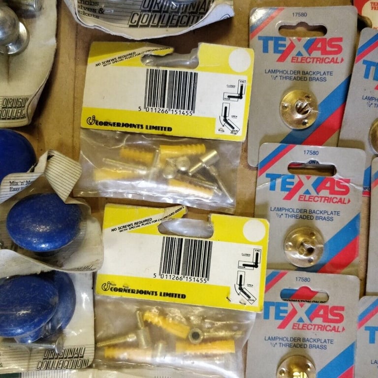 70 Various Metal/Plastic/Wood/Ceramic Cabinet/Door Handles/Knobs (50p each)