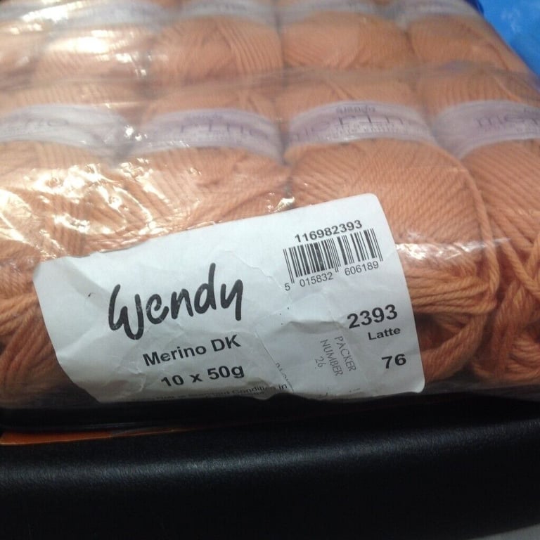 WENDY MERINO DOUBLE KNITTING KNITTING WOOL 100% MERINO WOOL ULTRA SOFT 5X50G