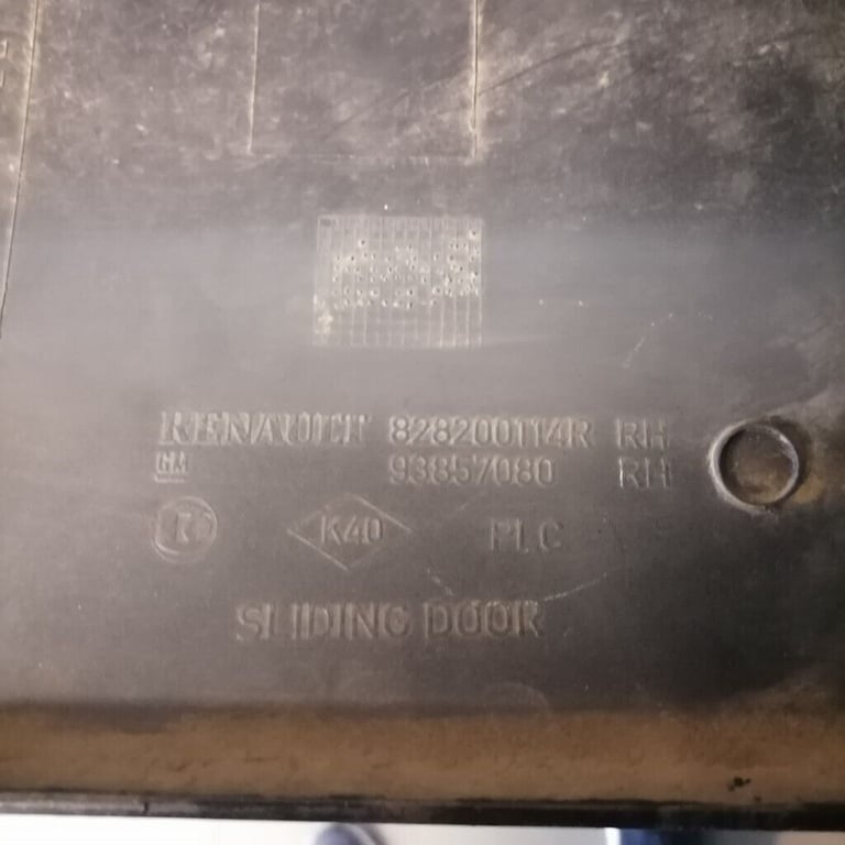 Vauxhall vivaro 2012 offside outer trim panel