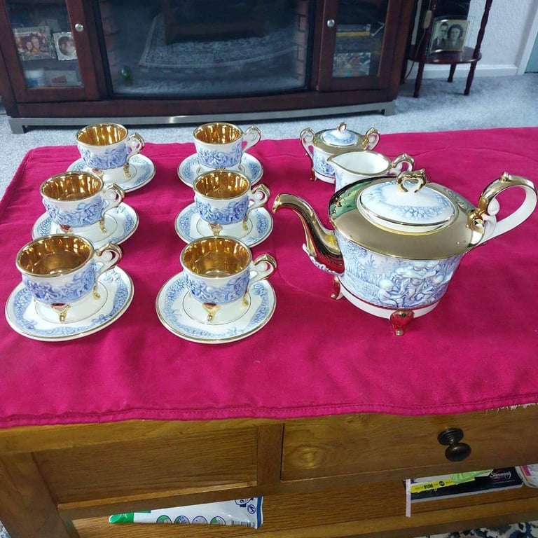 image for Capodimonti Gold Plated Cherub Tea Set
